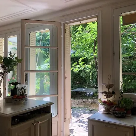Maison Avec Jardin, Centre, 5 ヴィラ