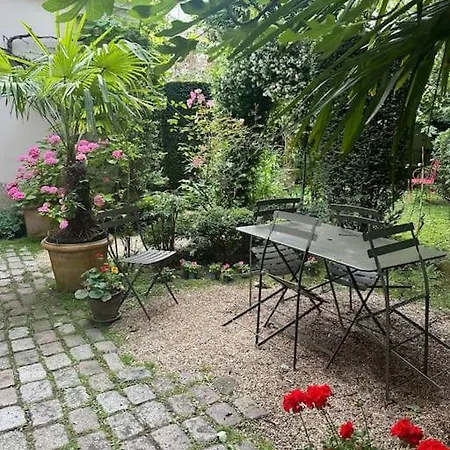 Maison Avec Jardin, Centre, 5 *