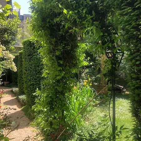 Villa Maison Avec Jardin, Centre, 5 *